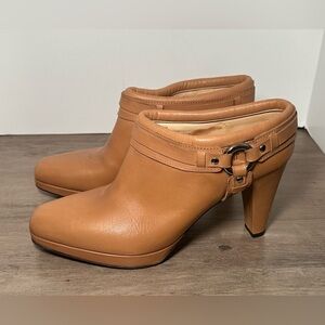 Frye Katie Harness Tan Platform Bootie Clogs Size 10.